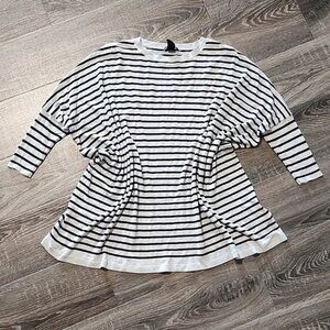 🦩 H&M oversized Striped sweater 🦩